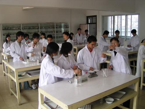 四川宜宾南溪职业技术学校是啥办学层次的院校?