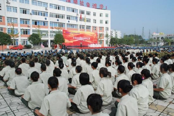 2021年重庆初中生能读铁路学校吗？