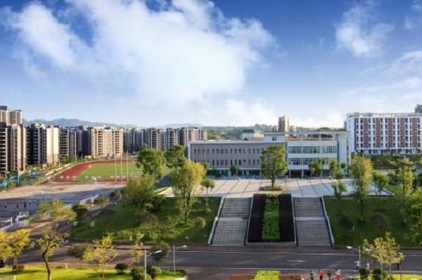 2020年初中生可以在武汉读铁路学校