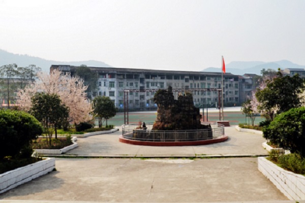 泸溪县第一职业学校2021年寝室标准