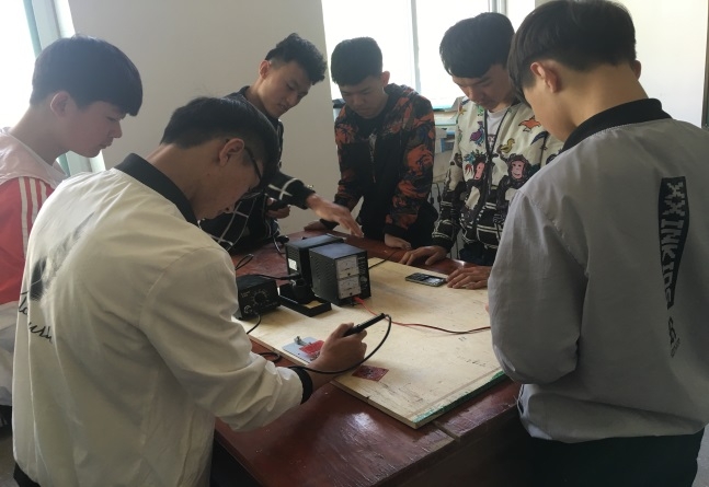 2021年陕西男生读铁路学校学什么？